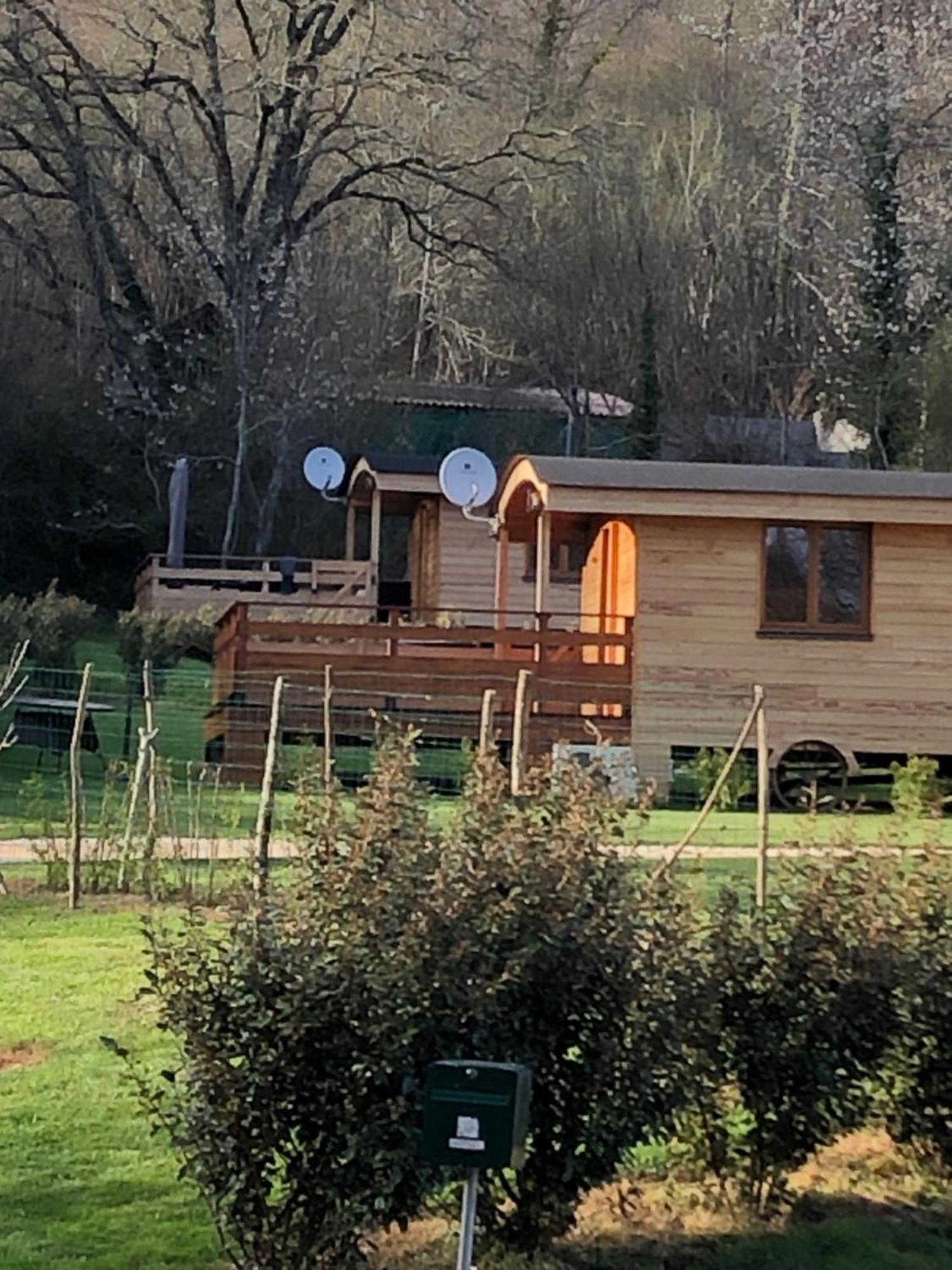 Roulottes Gite Du Perigord Noir Lavaur  Exterior foto